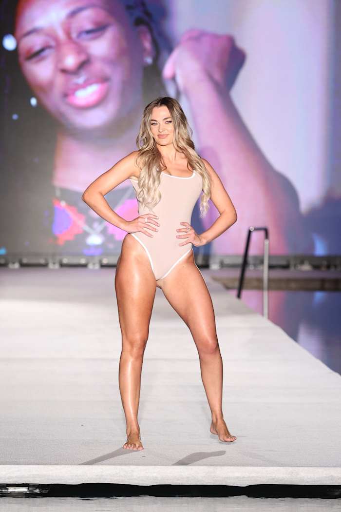 oely Live walks the runway for Sports Illustrated Swimsuit Runway Show During Paraiso Miami Beach on July 16, 2022 in Miami Beach, Florida in LainSnow.